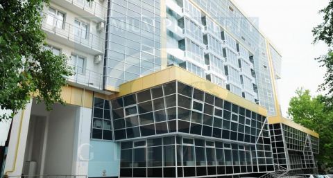Apartment building Bella Vita on 27, Lev Tolstoi street